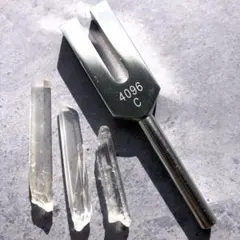 【大特価！最強魔除け】クリスタルチューナー　音叉　レムリアンシードクリスタル