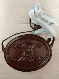 ブラウンオーバルショルダーバッグ