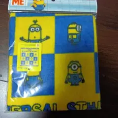 ミニオン ハンドタオル 青と黄色
