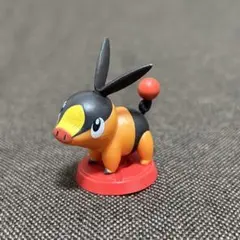 ポケモン　チョコエッグ　旅立ちの3匹　ポカブ　食玩