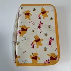 くまのプーさん　マルチケース　通帳母子手帳入れ　カードケース　キーホルダー未使用