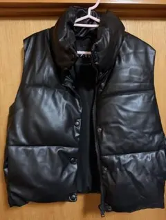 ZARA ブラック ダウンベスト 合成皮革