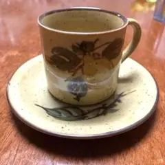 陶器 カップ＆ソーサー フルーツ柄