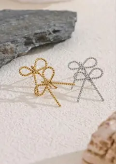 リボン　蝶々結び　ちょうちょ結び　ゴールド　ステンレス　ピアス　春　夏　秋　冬
