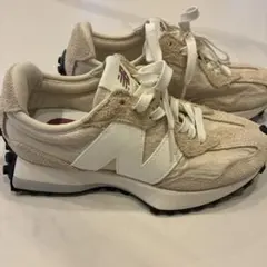 New Balance 327 ベージュ スニーカー 23cm