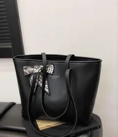 ブラックレザーリボントートバッグ