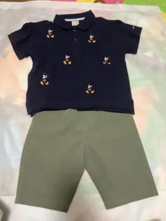 半袖ポロシャツとハーフパンツ