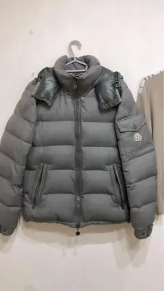 MONCLER ダウンジャケット グレーのサムネイル