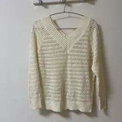 アイボリー 透かし編み Vネックニット