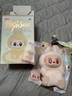 ラブブ　Have a Seat DADA