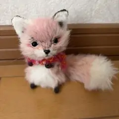 ハンドメイド　HiNo pixy 小狐　ピンク HINO PIXY様 狐 キツネ ハンドメイド ぬいぐるみ 作家様 黒系 - メルカリ