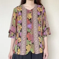 古着　vintage used 昭和レトロ　アンティーク　花柄ブラウスのサムネイル
