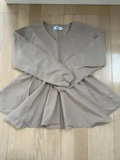 ＼即日発送／AZUL BY MOUSSY 長袖トップス ベージュのサムネイル