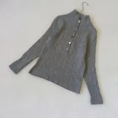 自由区　ケーブル編みモックネックセーターM　プルオーバー　グレー系　毛100%