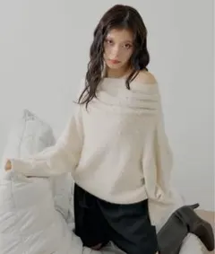 chico チコ　新品　ビジュー付きアンゴラオフショルニット　アイボリー