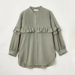 しまむら シーズンリーズン ピンタックフリルブラウス M カーキのサムネイル