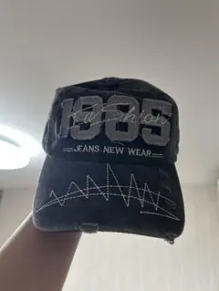 ダークグレー刺繍キャップ