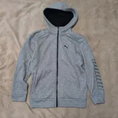 PUMA パーカー　150サイズ　グレー
