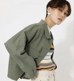オリーブ クロップド丈 ミリタリージャケット AZUL by moussy