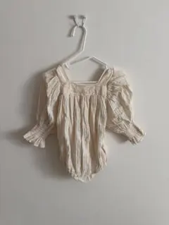 monbebe / フリルロンパース / 80-90size