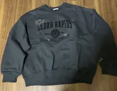 レディースの黒のスウェット