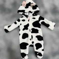 牛柄フリースロンパース