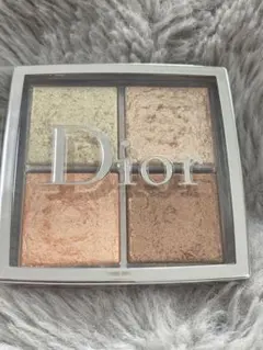 dior バックステージフェイスグロウパレット　002グリッツ