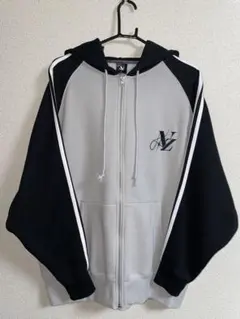 2025年最新】niziu パーカー awakeの人気アイテム - メルカリ