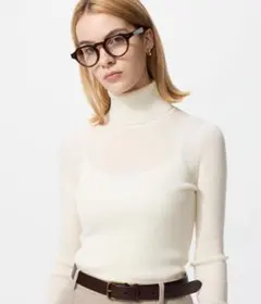 uniqlo メリノリブタートルネックセーター