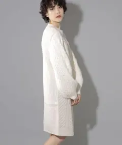 未使用タグ付き　PAGEBOY　ページボーイ　袖切り替えニット　ワンピース　白