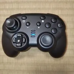良品★switch ワイヤレスコントローラー★コンパクトサイズ★黒★通電充電OK