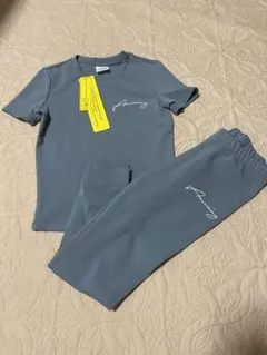 キッズ　パジャマ　上下　8Yサイズ　120cm