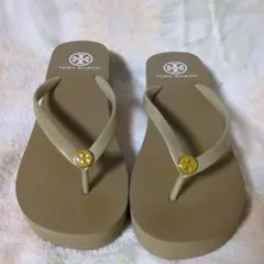 TORY BURCH ベージュ フリップフロップサンダルのサムネイル