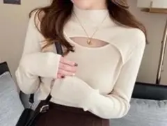 【新品】胸開きリブニット　ハイネック 白