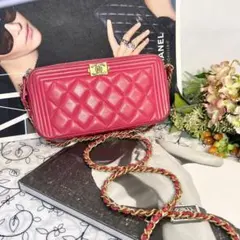 CHANEL シャネル【美品】チェーンウォレット ボーイシャネル マトラッセのサムネイル