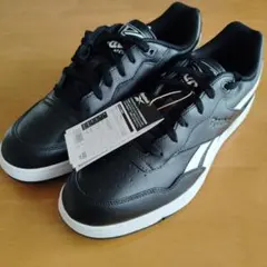 リーボック スニーカー
