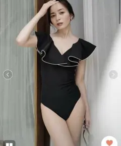美品】anuans ショルダーフリルVネックワンピース 水着 - メルカリ