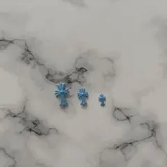 匿名配送送料込み♡ ハンドメイド クロスネイルパーツ 十字架 水色