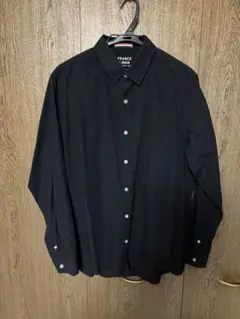 黒シャツ 長袖