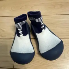 Attipas 13.5センチ　靴下みたいな靴