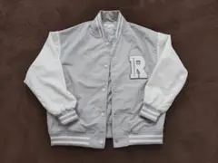 グレーとホワイトのR刺繍ボンバージャケット160㎝