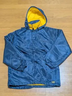 ナイロンジャケット フード付き 中古