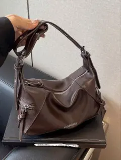 MEGANABAGS ブラウンレザーショルダーバッグ