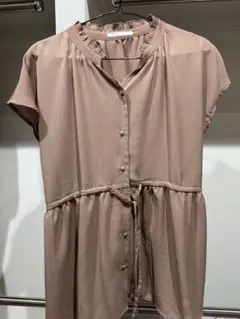 半袖 ブラウス ベージュ Mサイズ