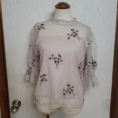 値下げダブルクローゼット　レース刺繍ブラウス　美品