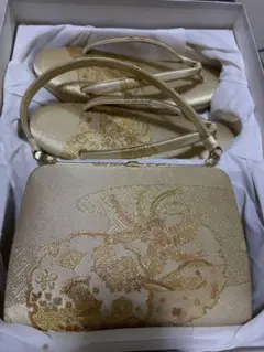 ゴールド花柄刺繍バッグと草履セット　草履23〜24.5位