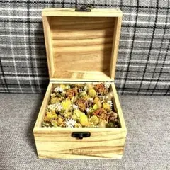 プリザーブドフラワーアレンジメント 木製ボックス入り