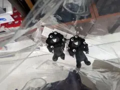 【新品タグ付き】黒ミャクミャク カラビナ付き ブラック（立ちバージョン）