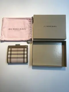 バーバリー　二つ折り　財布