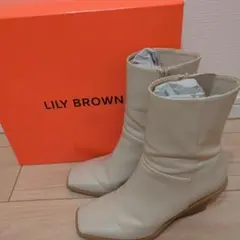 M*A様 LILY BROWN リリーブラウン スクエアトゥブーツ M　アイボリ